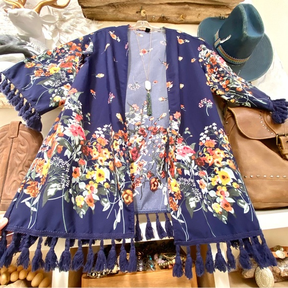 Fringe boho floral cover up W shabby chic resort vacay beach vibe - Picture 4 of 9